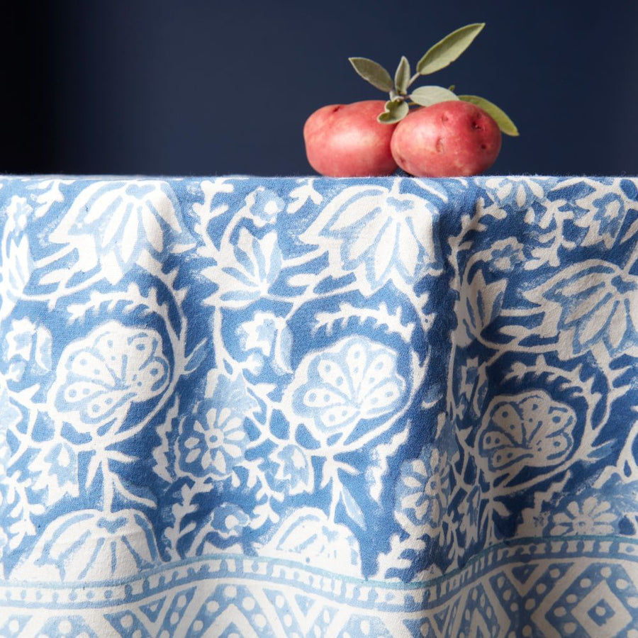 Blue Floral Block Print 70" Round Tablecloth Napkin Set
