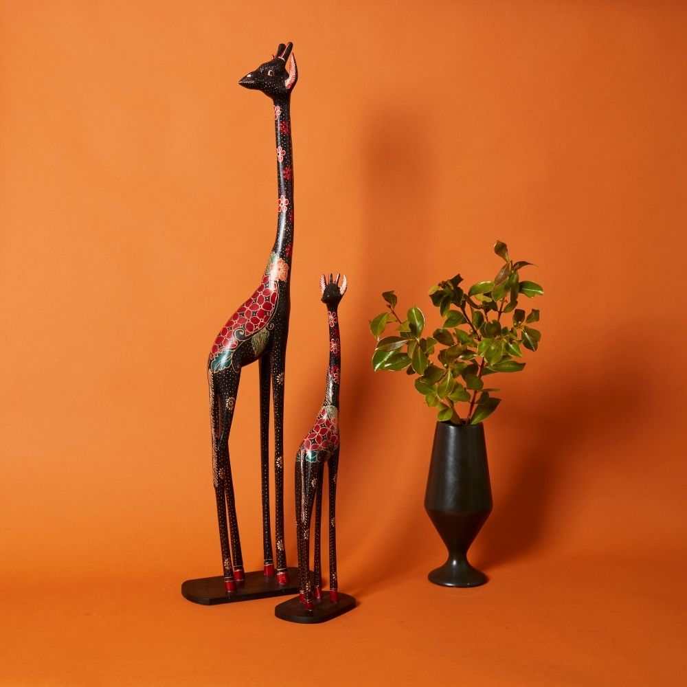 Batik Giraffe Statue Set