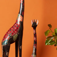 Batik Giraffe Statue Set