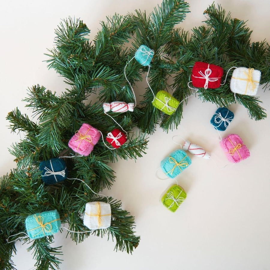 Colorful Holiday Felt Gifts Garland