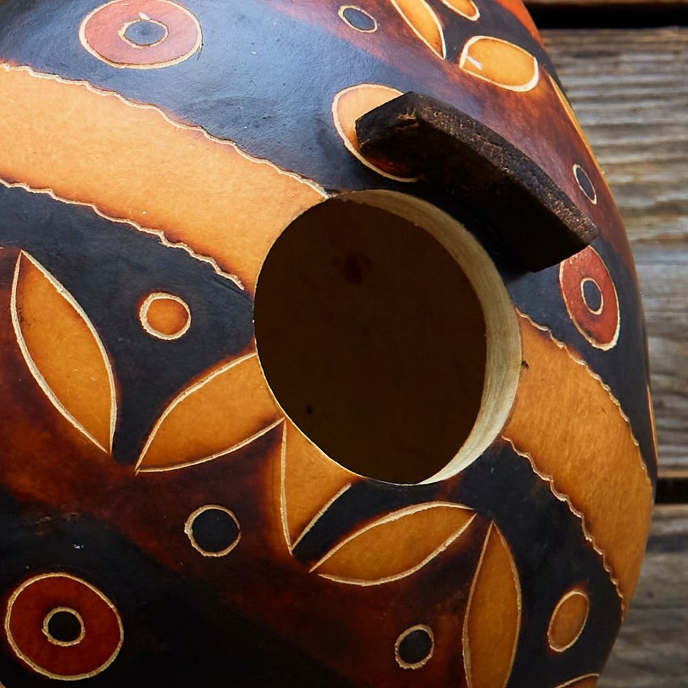 Leaves Motif Gourd Bird House