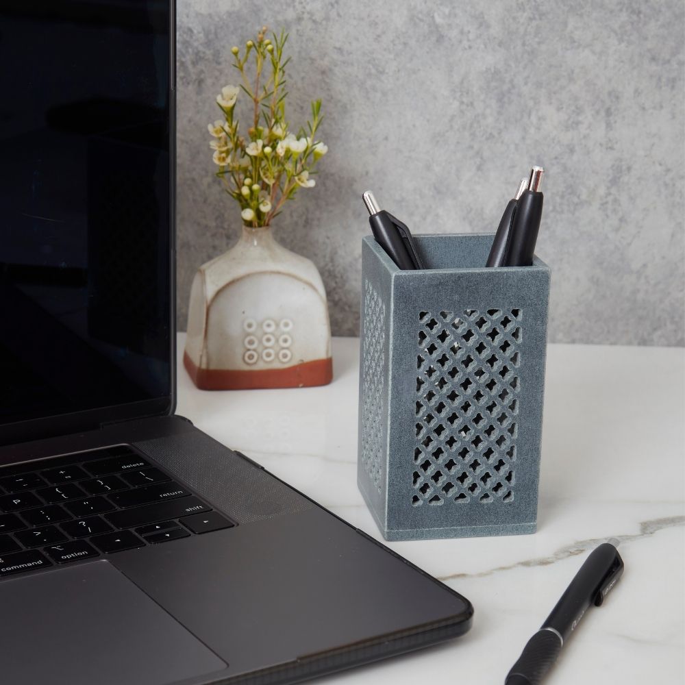 Lattice Gray Stone Pens Holder